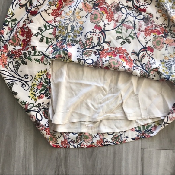 MOON RIVER ✨NWT Floral Dress - Picture 3 of 6